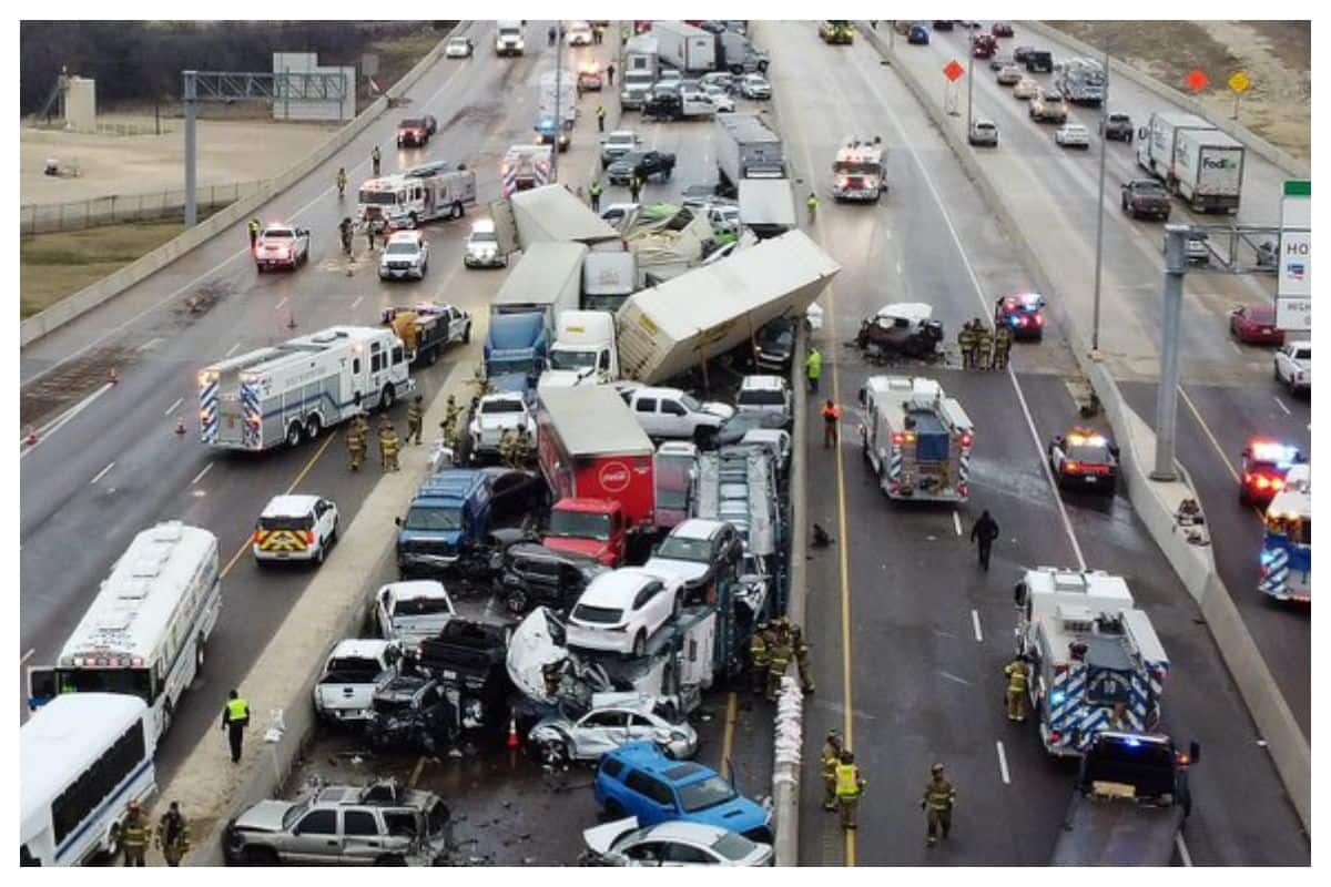 100 Cars Pile-Up, Kill 5, Injure And Trap Many On Texas Highway (Pics)
