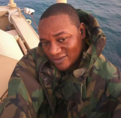 Nigerian Naval officer escapes from kidnappers den after disarming one of his abductors and using the weapon to kill them