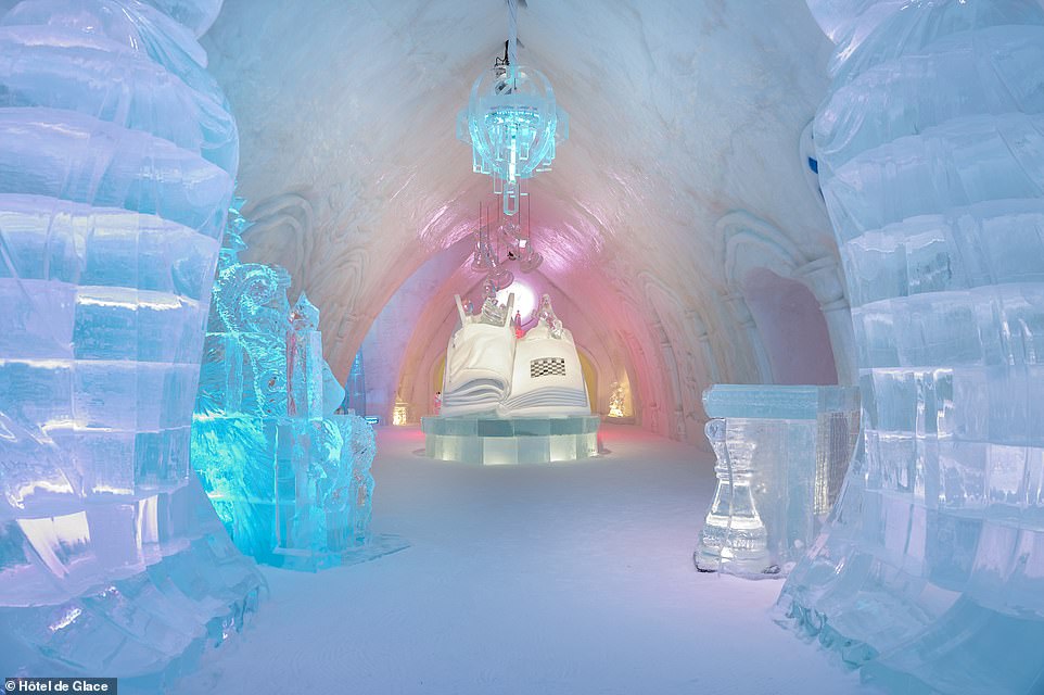 Inside Canada Ice Hotel With 15 Suites, Bar And Wedding Chapel(Pics)